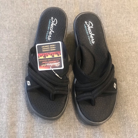 ladies black skechers size 8